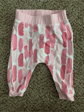 Monica + Andy Baby Pants Pink Brushstroke‎ Print Organic Cotton Size 0-3 months
